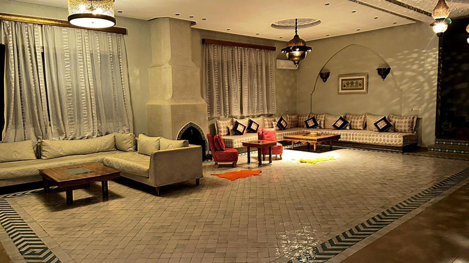 Chanel Marrakesh Bagian luar foto